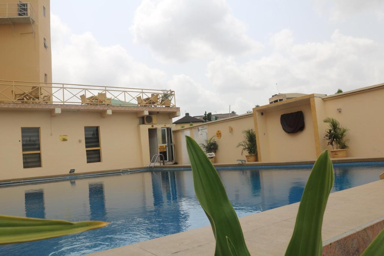 Presken Hotel Ikeja Exterior photo